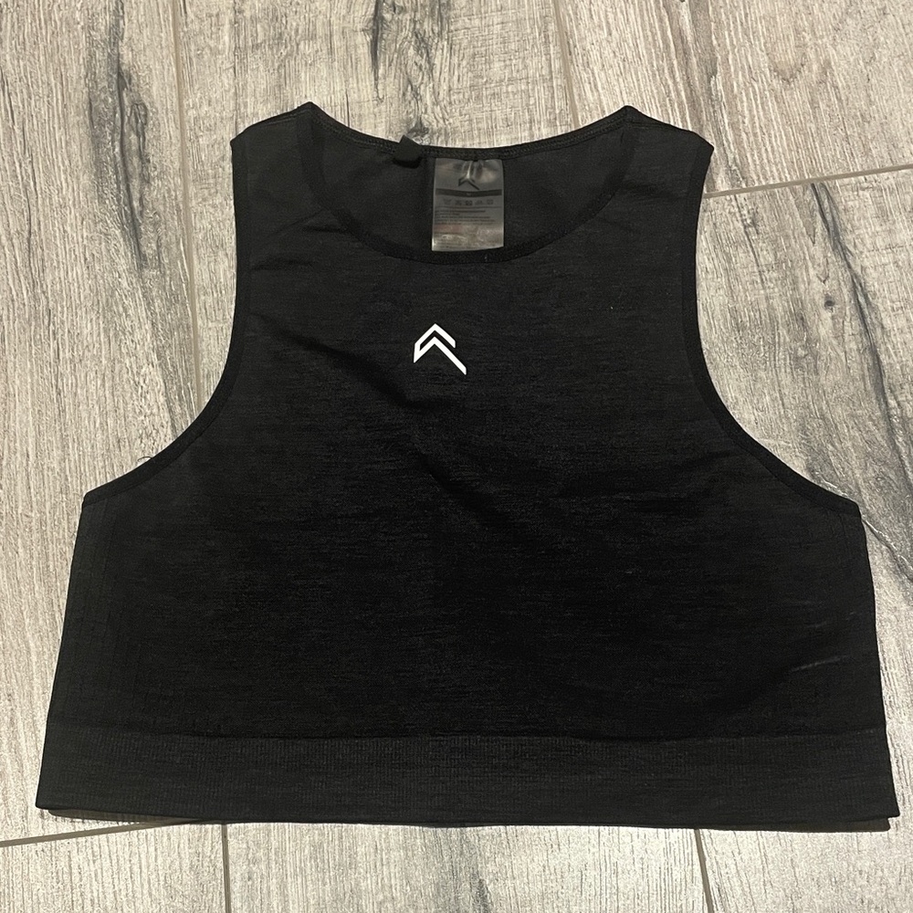 Omer Active Black Sleeveless Workout Crop Top